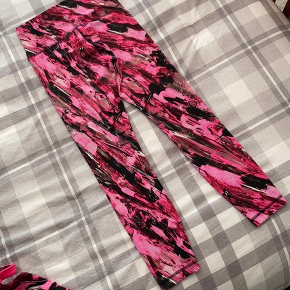 LULULEMON Wunder Train sz6 25” Incentive Refresh - Picture 4 of 9